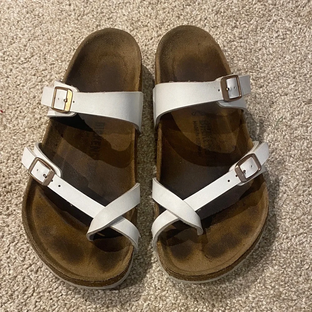 Birkenstock White Cross-Strap Mayari Sandals size 39 Regular